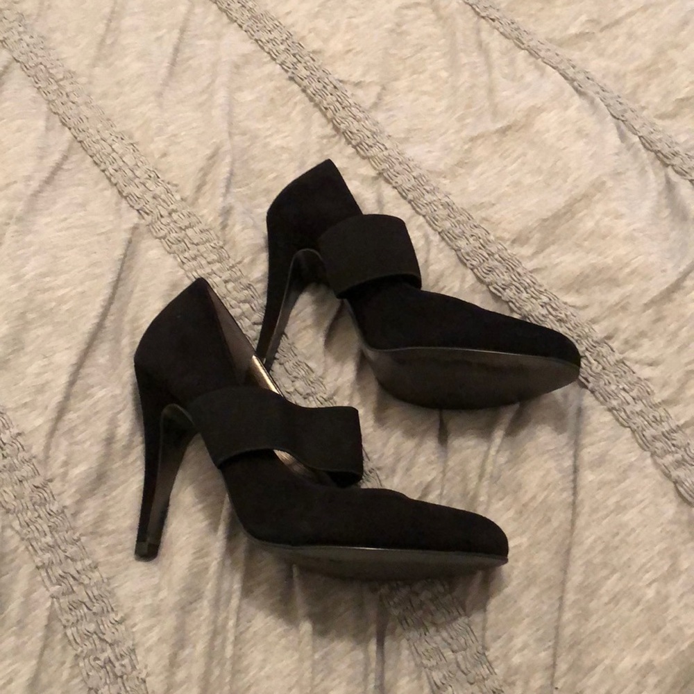 Never worn black heels